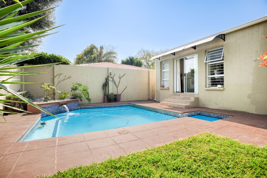 3 Bedroom Property for Sale in Douglasdale Gauteng