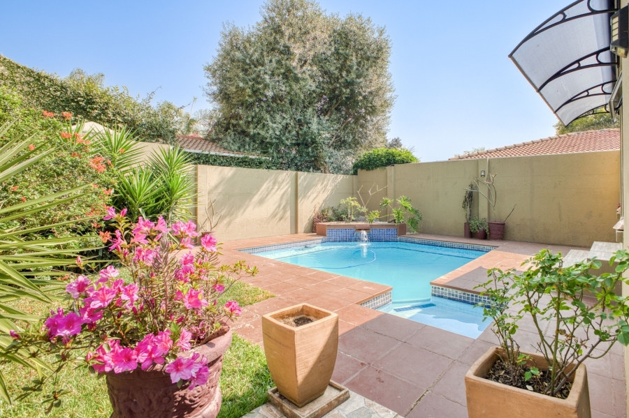 3 Bedroom Property for Sale in Douglasdale Gauteng