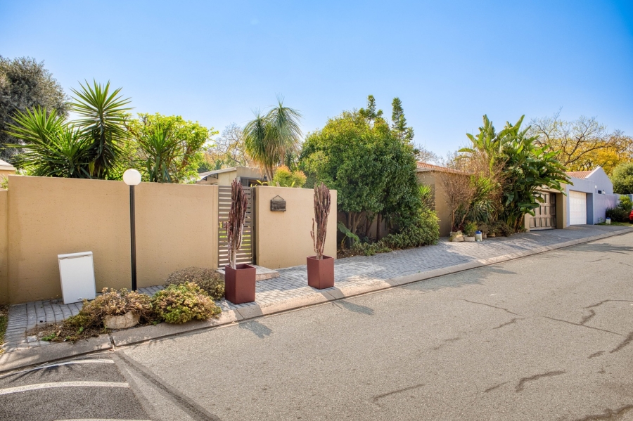 3 Bedroom Property for Sale in Douglasdale Gauteng