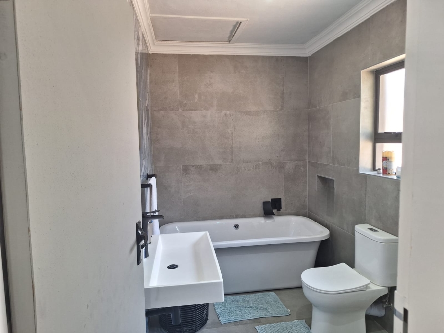 3 Bedroom Property for Sale in Rynfield Gauteng