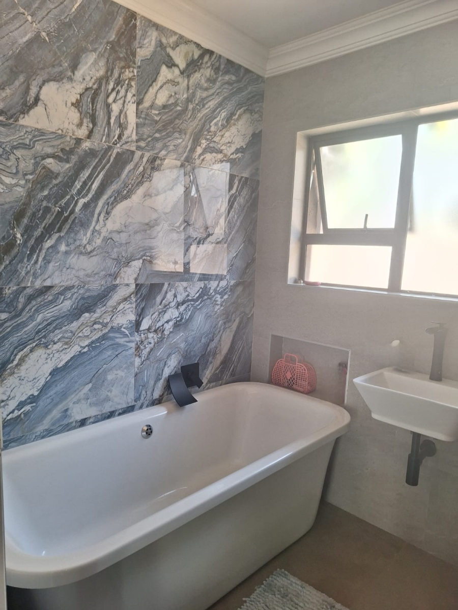 3 Bedroom Property for Sale in Rynfield Gauteng