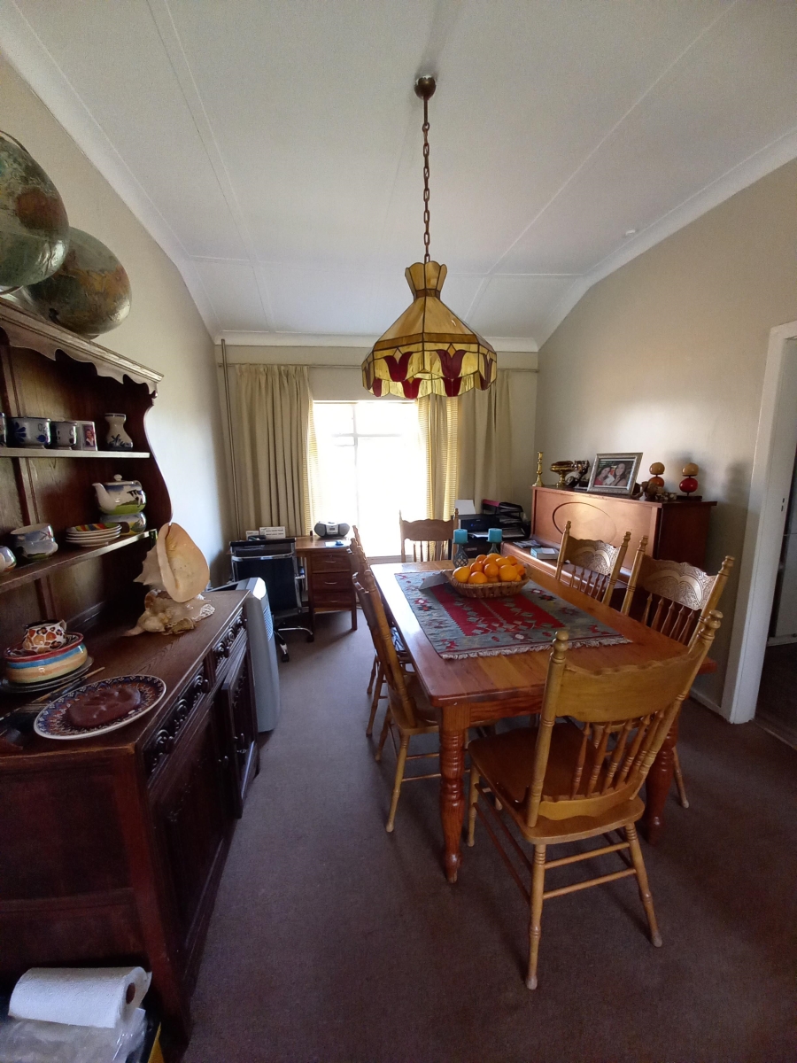 To Let 2 Bedroom Property for Rent in Waverley Gauteng