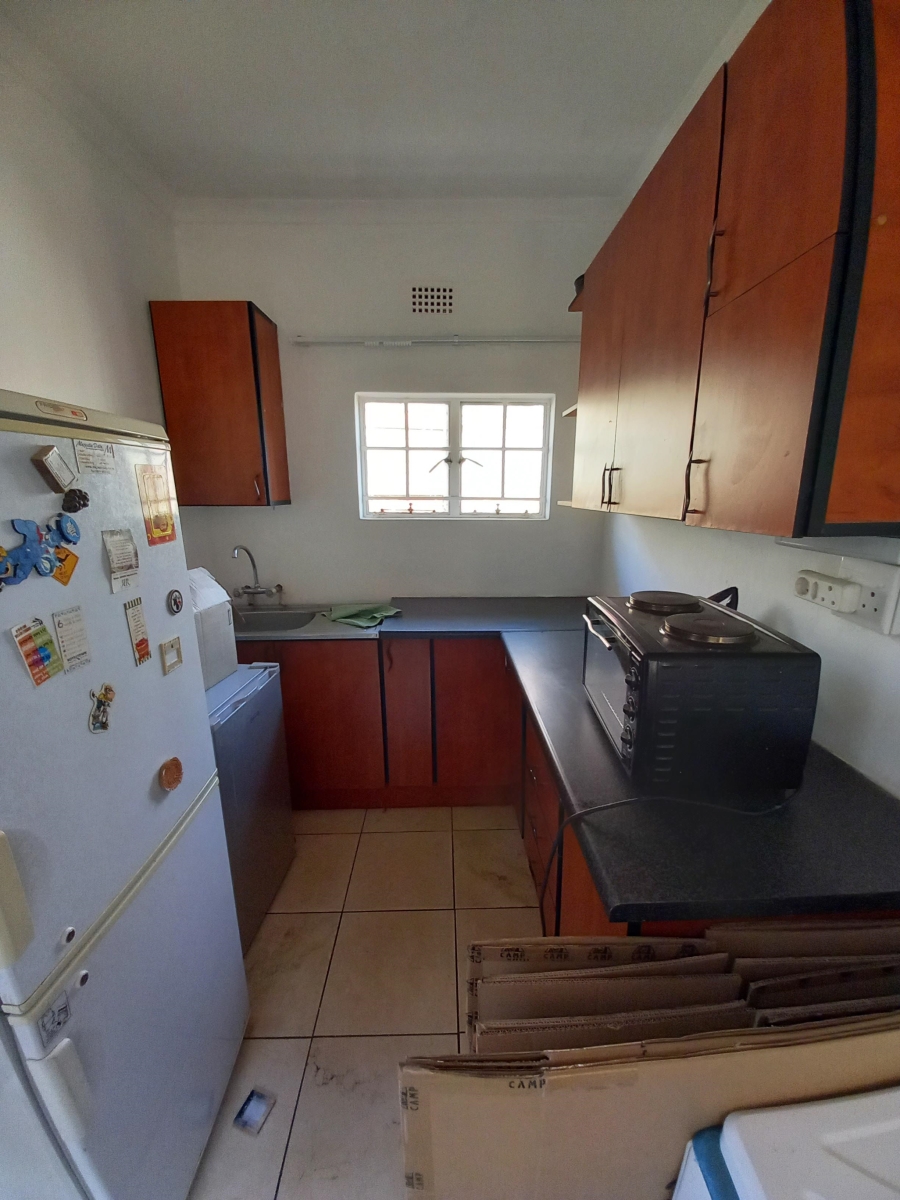 To Let 1 Bedroom Property for Rent in Waverley Gauteng