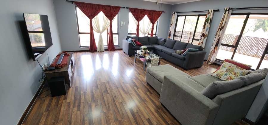4 Bedroom Property for Sale in Mulbarton Gauteng