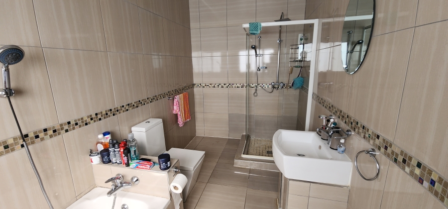4 Bedroom Property for Sale in Mulbarton Gauteng