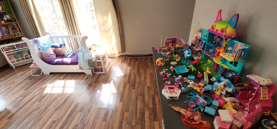 4 Bedroom Property for Sale in Mulbarton Gauteng