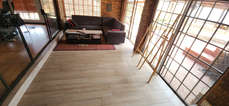4 Bedroom Property for Sale in Mulbarton Gauteng