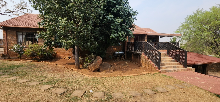 4 Bedroom Property for Sale in Mulbarton Gauteng