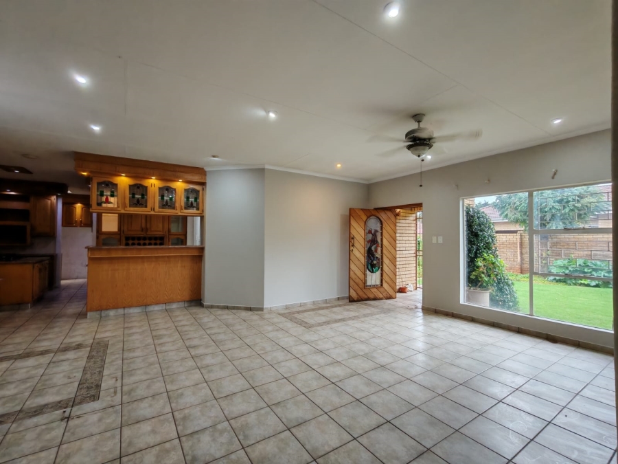 3 Bedroom Property for Sale in Three Rivers Gauteng