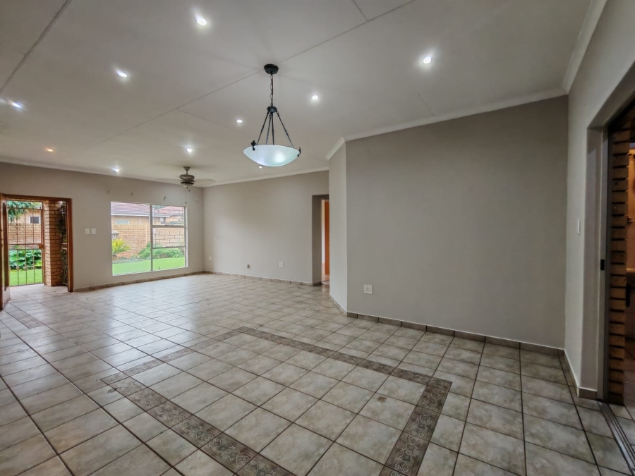 3 Bedroom Property for Sale in Three Rivers Gauteng