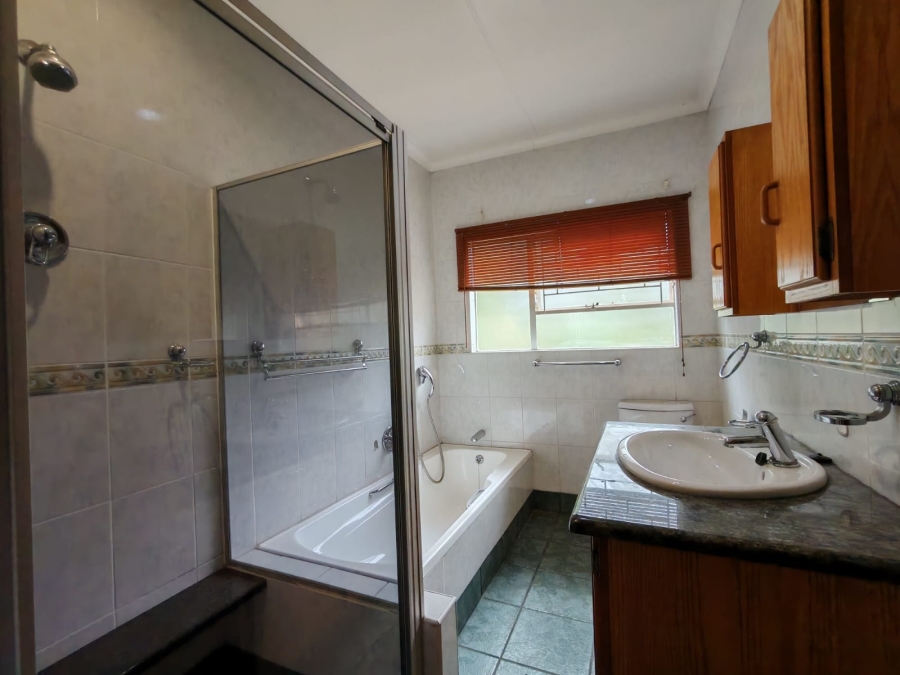 3 Bedroom Property for Sale in Three Rivers Gauteng