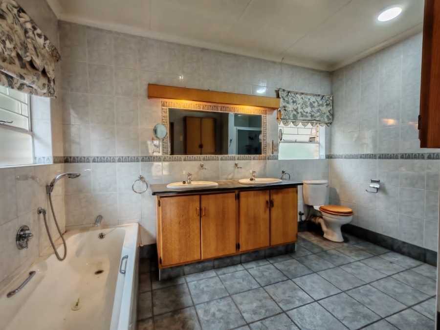 3 Bedroom Property for Sale in Three Rivers Gauteng
