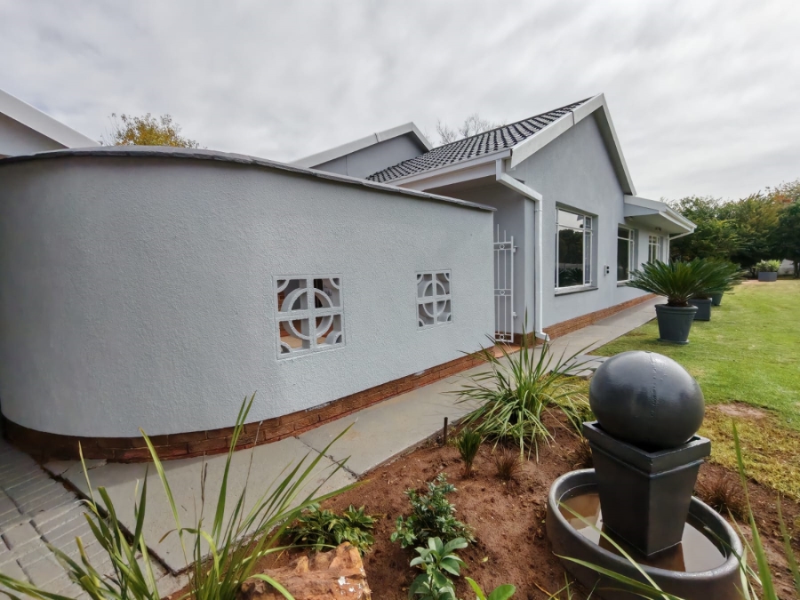 4 Bedroom Property for Sale in Three Rivers East Gauteng