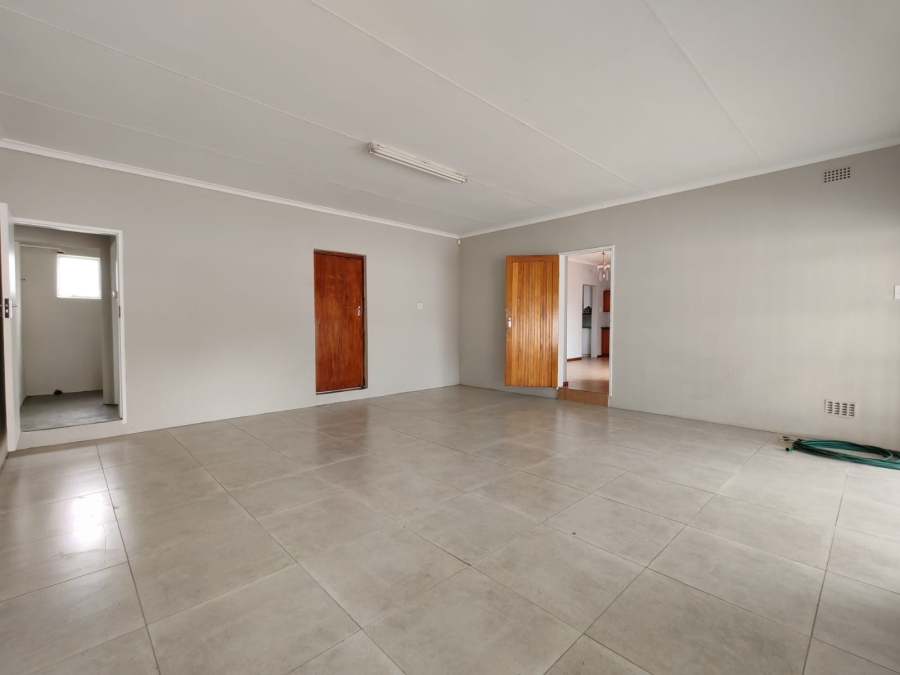 4 Bedroom Property for Sale in Three Rivers East Gauteng