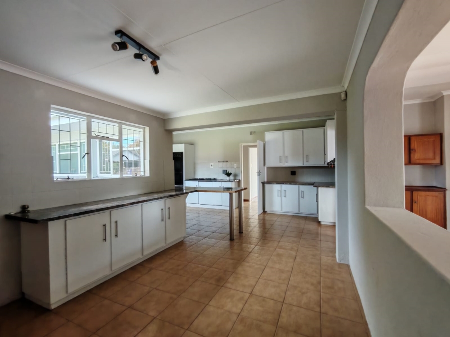4 Bedroom Property for Sale in Three Rivers East Gauteng