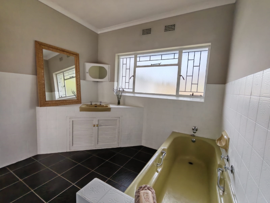 4 Bedroom Property for Sale in Three Rivers East Gauteng