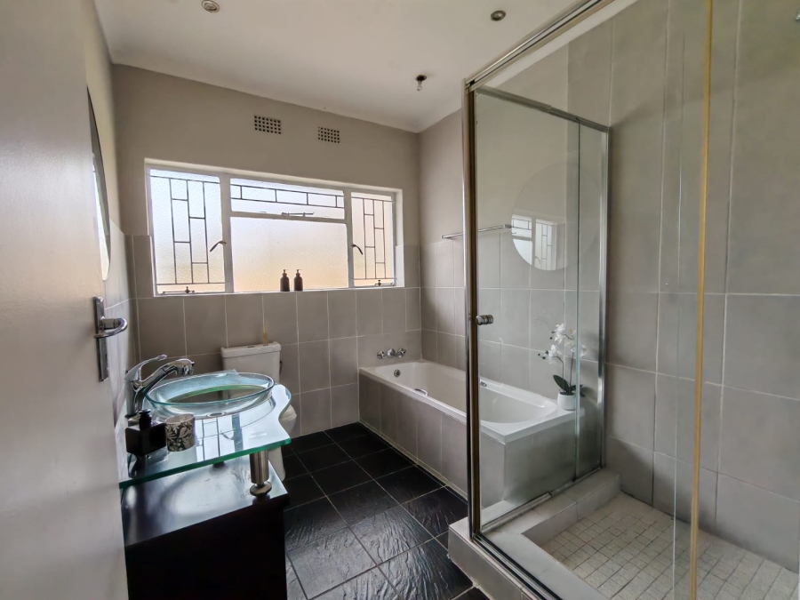 4 Bedroom Property for Sale in Three Rivers East Gauteng
