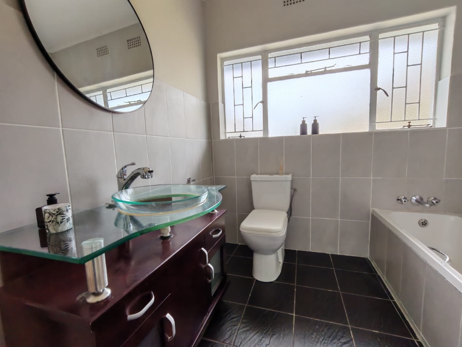 4 Bedroom Property for Sale in Three Rivers East Gauteng