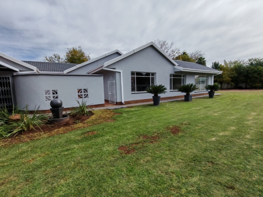 4 Bedroom Property for Sale in Three Rivers East Gauteng