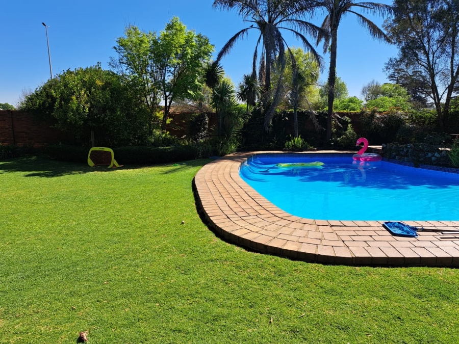 4 Bedroom Property for Sale in Vanderbijlpark SW 1 Gauteng