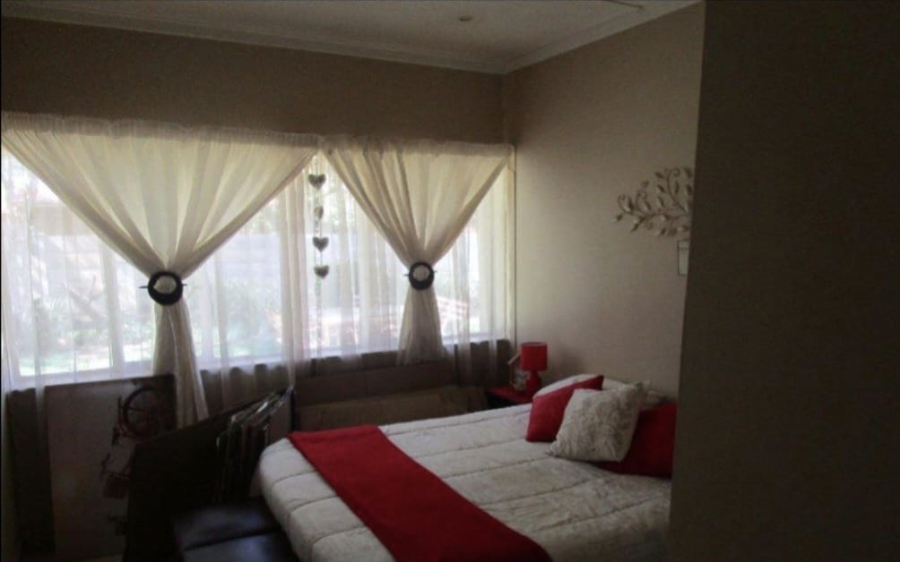 4 Bedroom Property for Sale in Vanderbijlpark SW 1 Gauteng
