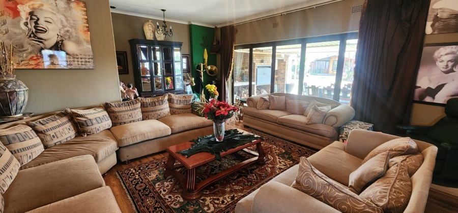 4 Bedroom Property for Sale in Vanderbijlpark SW 1 Gauteng