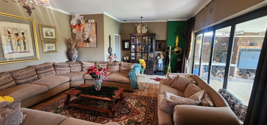 4 Bedroom Property for Sale in Vanderbijlpark SW 1 Gauteng