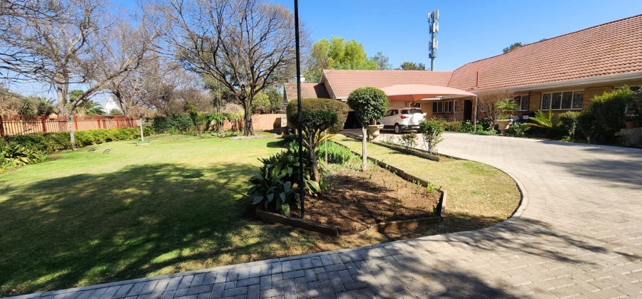 4 Bedroom Property for Sale in Vanderbijlpark SW 1 Gauteng