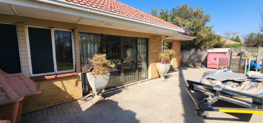 4 Bedroom Property for Sale in Vanderbijlpark SW 1 Gauteng