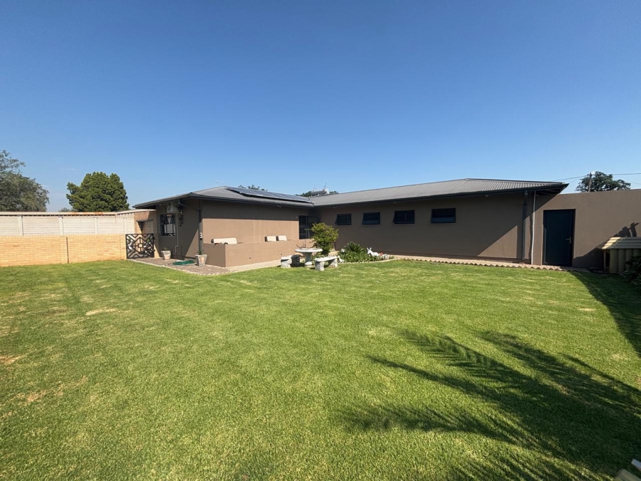 3 Bedroom Property for Sale in Vanderbijlpark SW 1 Gauteng