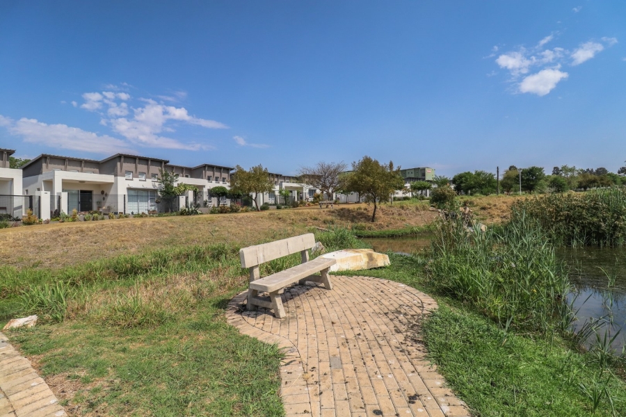 1 Bedroom Property for Sale in Broadacres Gauteng