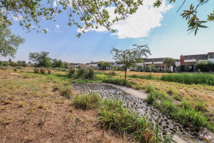 1 Bedroom Property for Sale in Broadacres Gauteng