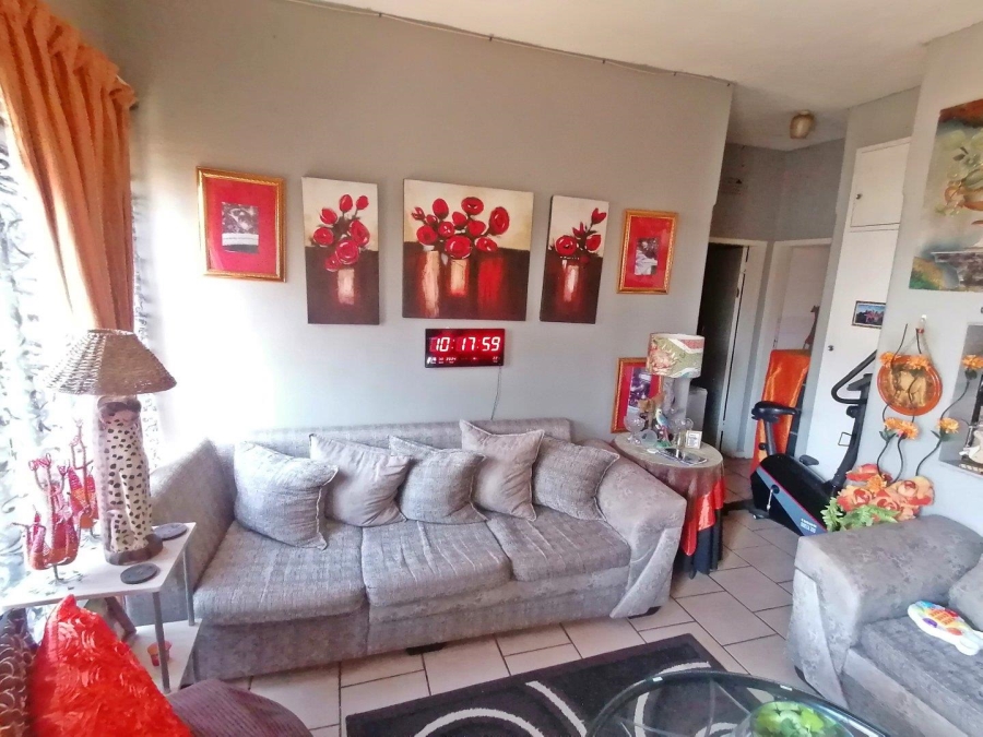 2 Bedroom Property for Sale in Witpoortjie Gauteng