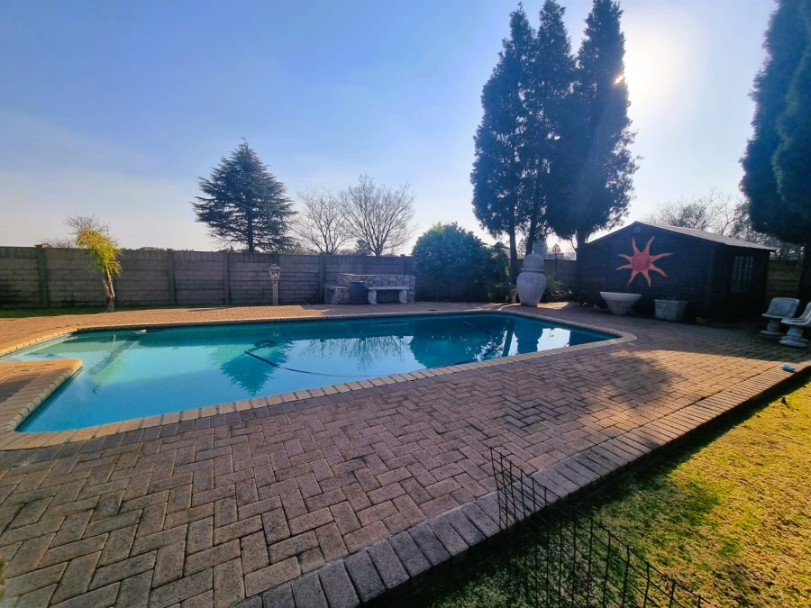5 Bedroom Property for Sale in Vanderbijlpark SW 5 Gauteng