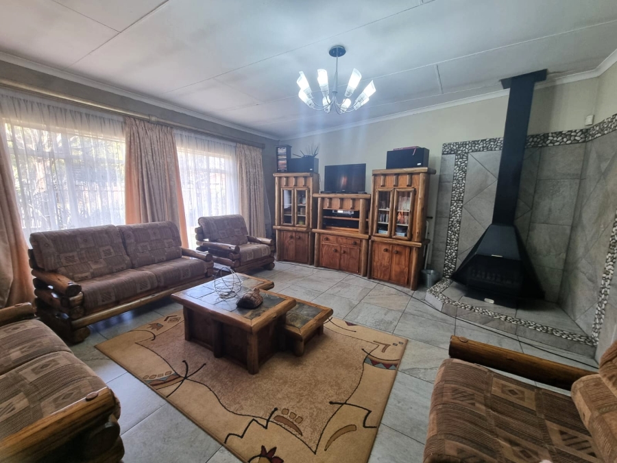 5 Bedroom Property for Sale in Vanderbijlpark SW 5 Gauteng