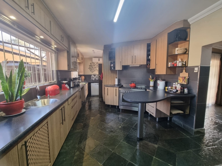 5 Bedroom Property for Sale in Vanderbijlpark SW 5 Gauteng