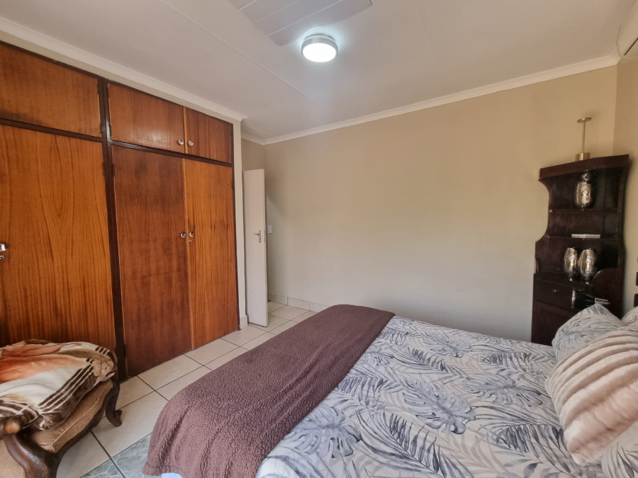 5 Bedroom Property for Sale in Vanderbijlpark SW 5 Gauteng