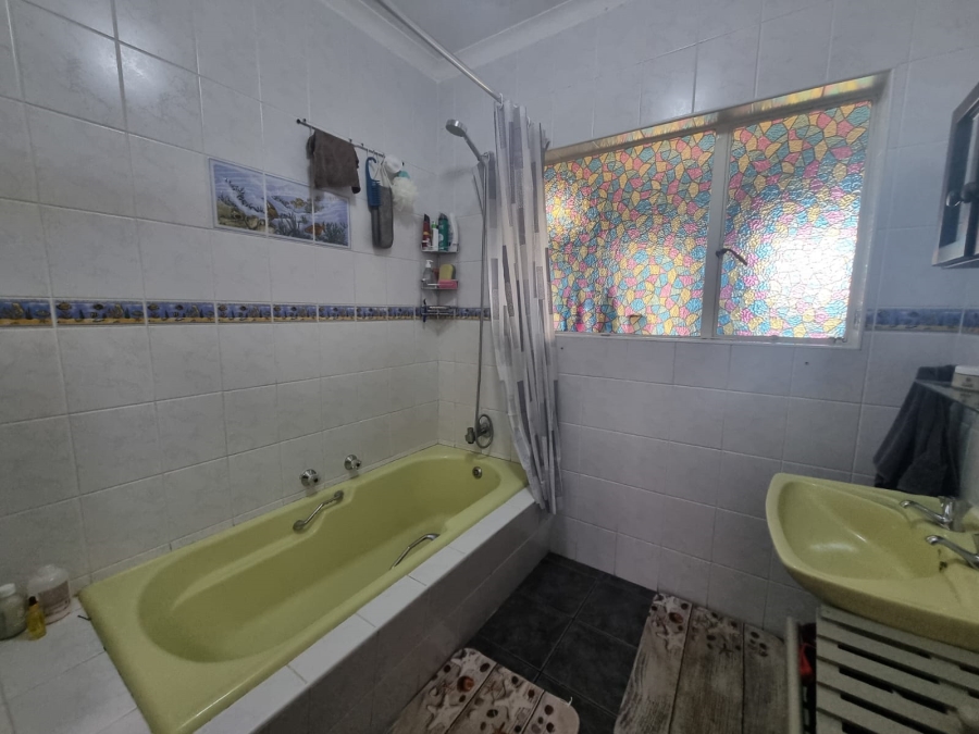 5 Bedroom Property for Sale in Vanderbijlpark SW 5 Gauteng