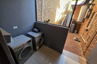 4 Bedroom Property for Sale in Magalieskruin Gauteng