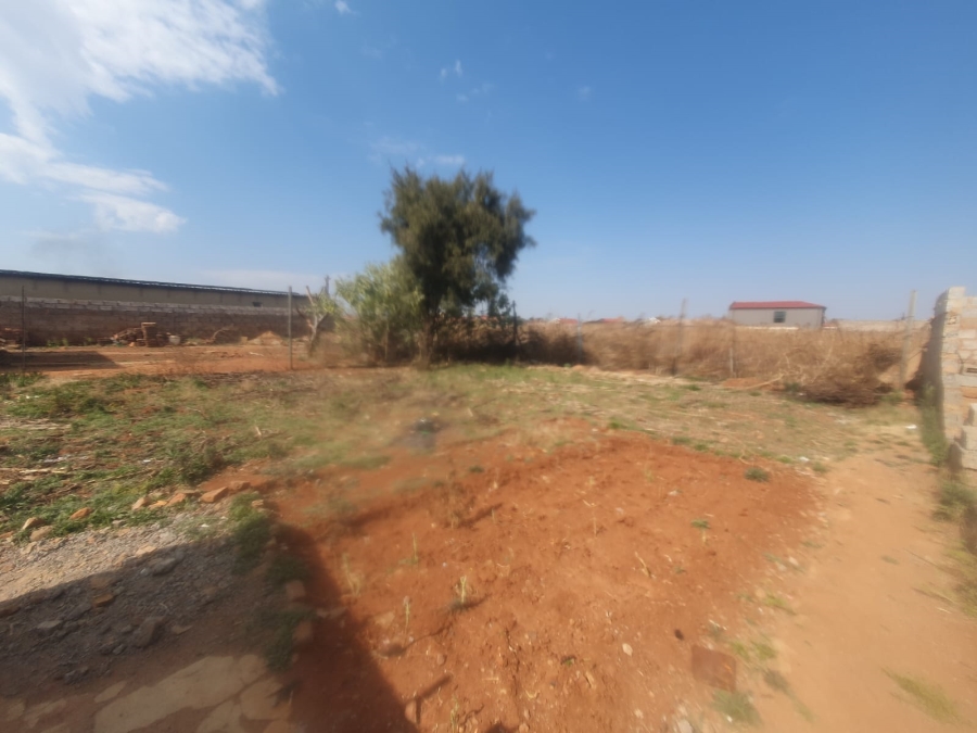 1 Bedroom Property for Sale in Bram Fischerville Gauteng