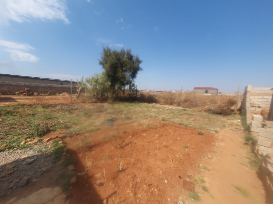 1 Bedroom Property for Sale in Bram Fischerville Gauteng