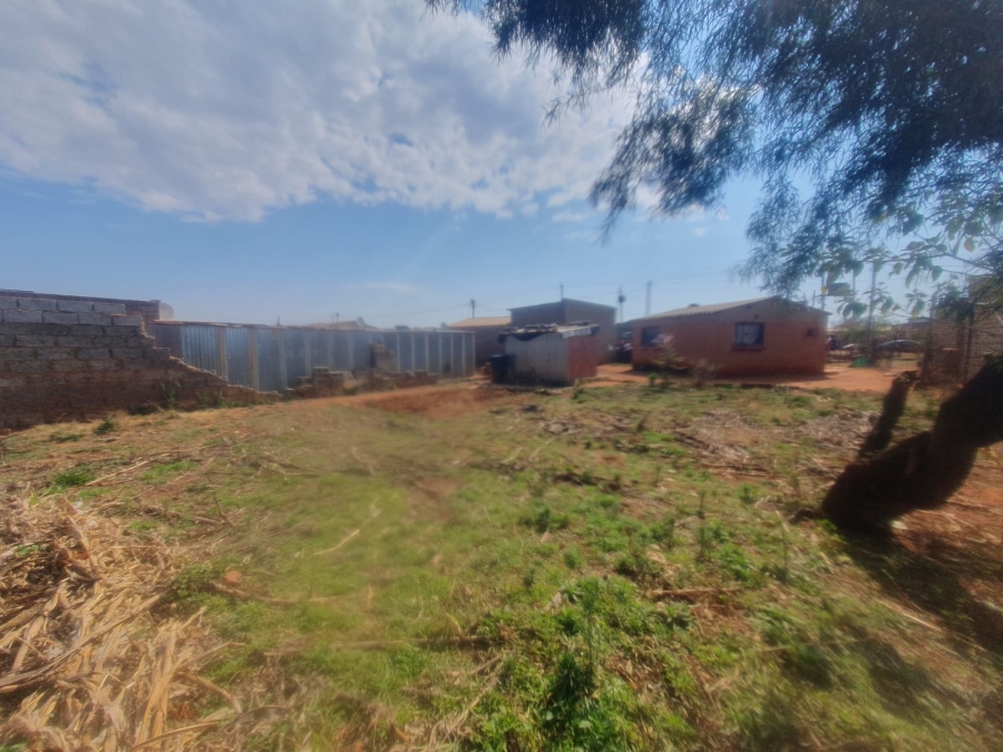 1 Bedroom Property for Sale in Bram Fischerville Gauteng