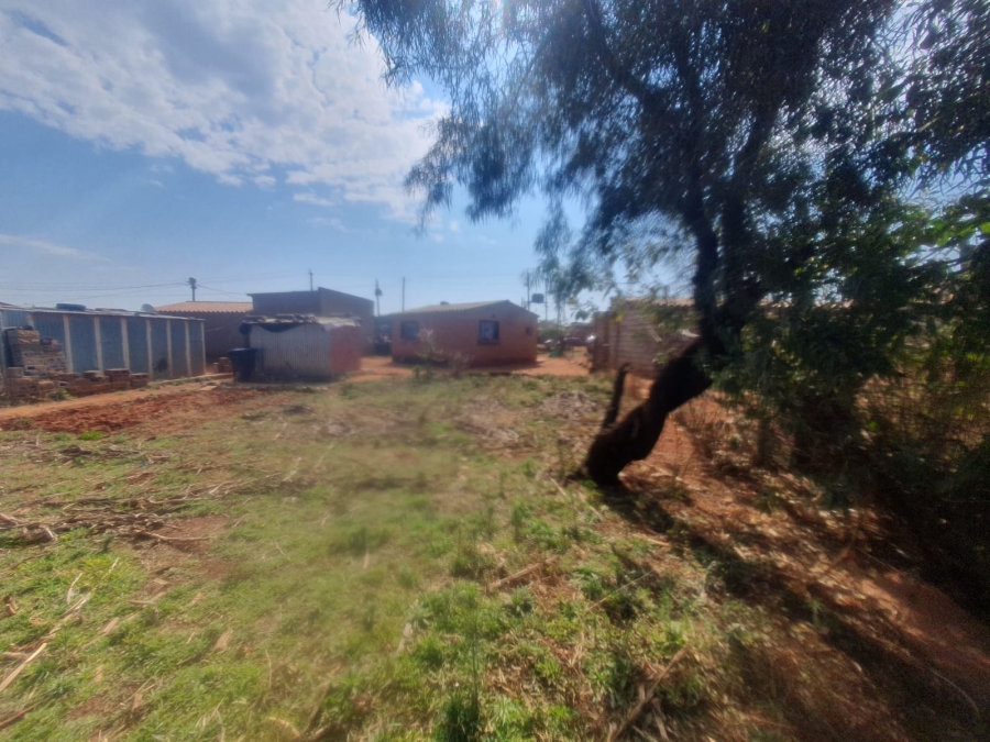 1 Bedroom Property for Sale in Bram Fischerville Gauteng