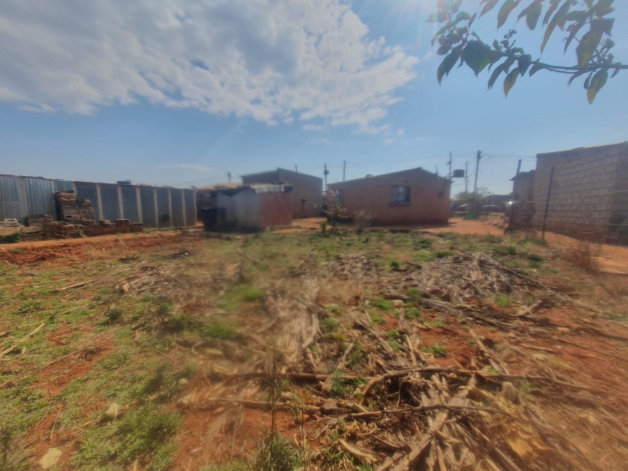 1 Bedroom Property for Sale in Bram Fischerville Gauteng