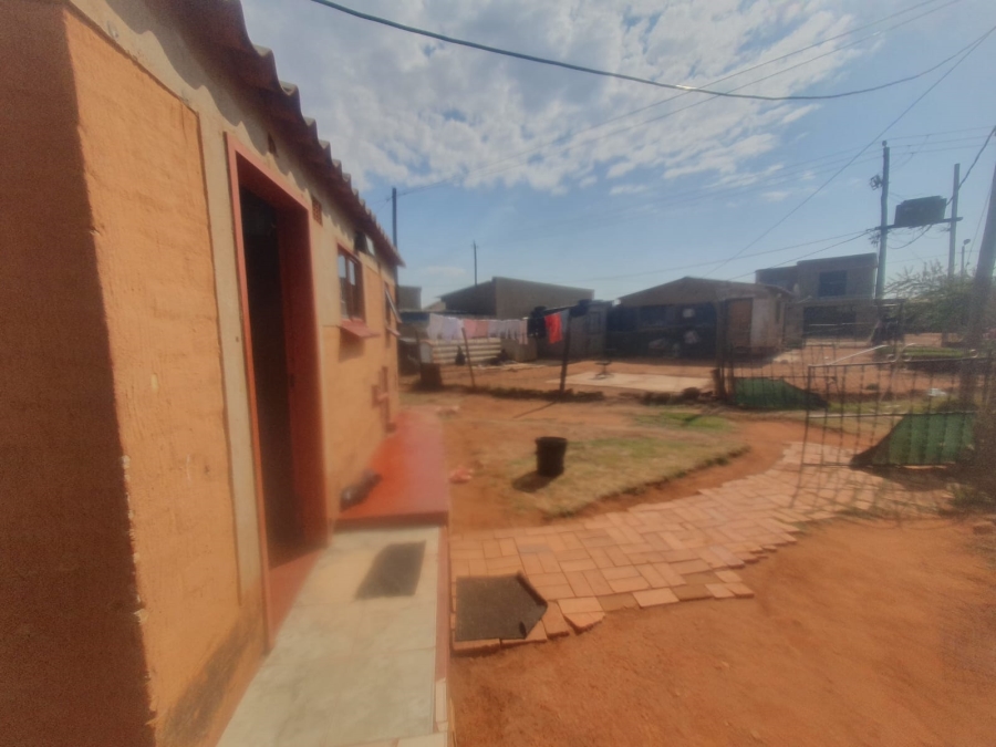1 Bedroom Property for Sale in Bram Fischerville Gauteng