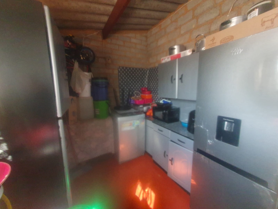 1 Bedroom Property for Sale in Bram Fischerville Gauteng