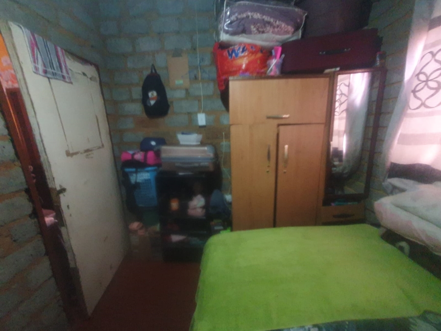 1 Bedroom Property for Sale in Bram Fischerville Gauteng
