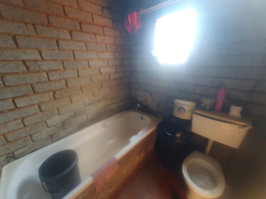 1 Bedroom Property for Sale in Bram Fischerville Gauteng