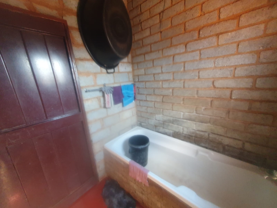 1 Bedroom Property for Sale in Bram Fischerville Gauteng