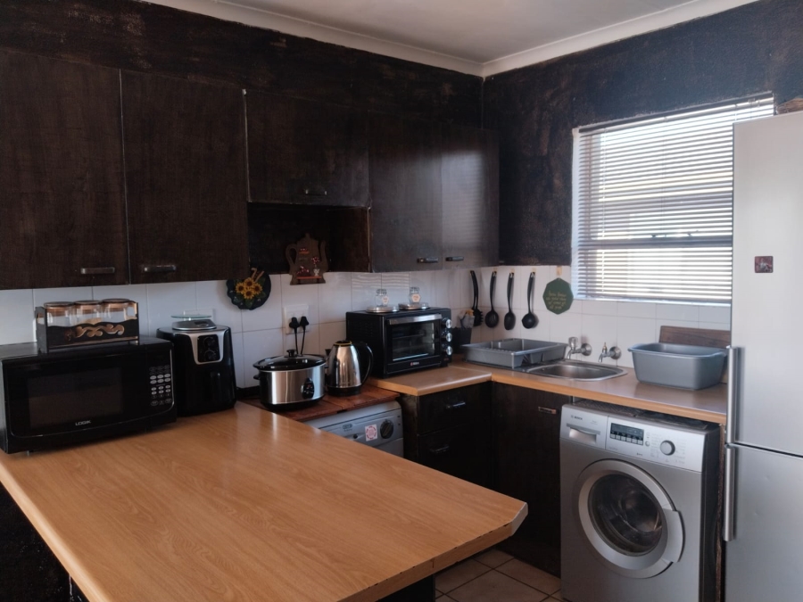 2 Bedroom Property for Sale in Peacehaven Gauteng
